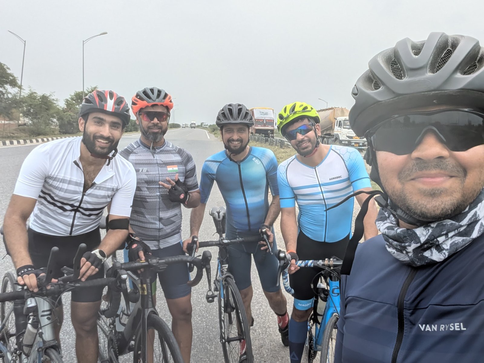 Triathlon camp cyclists on the Goa route